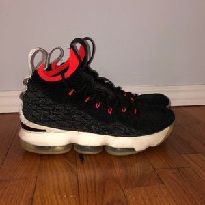 Nike Lebron 15